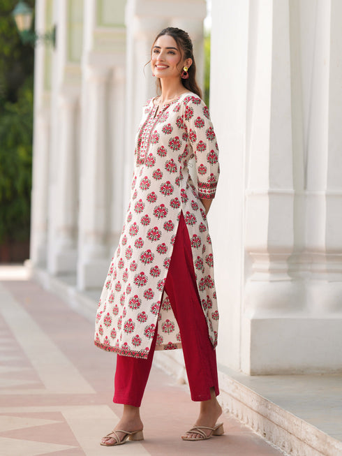 Women Ethnic Motifs Printed Round Neck Thread Work Kurta